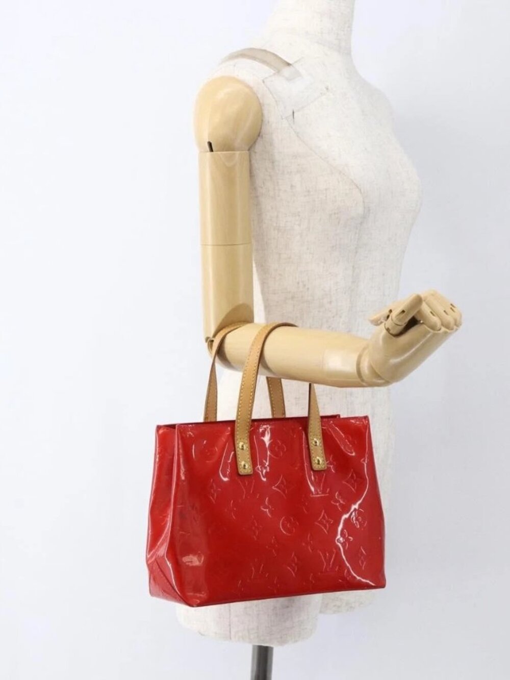 LOUIS VUITTON Monogram Vernis Reade PM Hand Bag Red Rouge